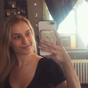 Meet your Posher, Julia